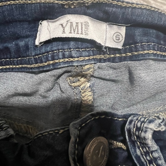 🌼 YMI Distressed Bermuda Shorts - Picture 3 of 3